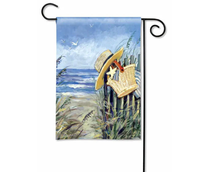 Studio M Beach Escape Garden Flag
