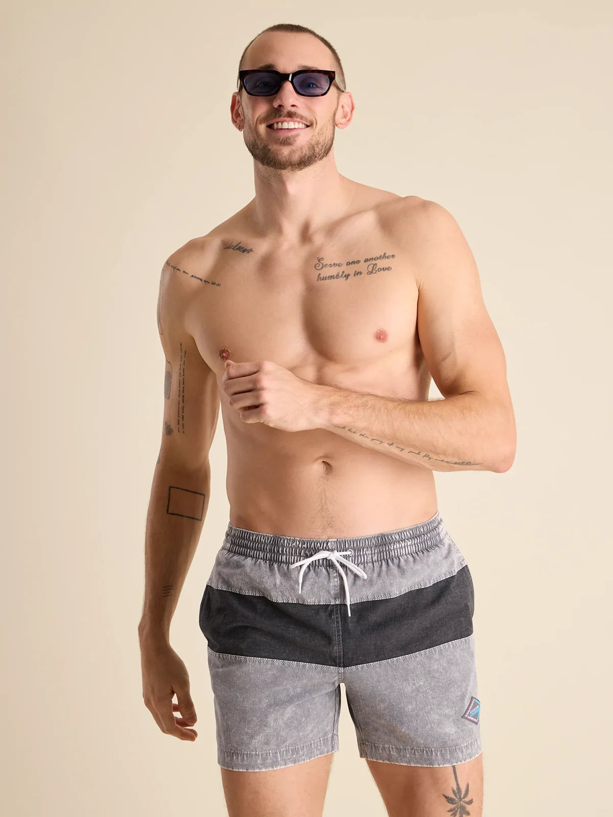 Chubbies Retro Faded Swim Trunk - Black and Silvers 5.5 Inseam