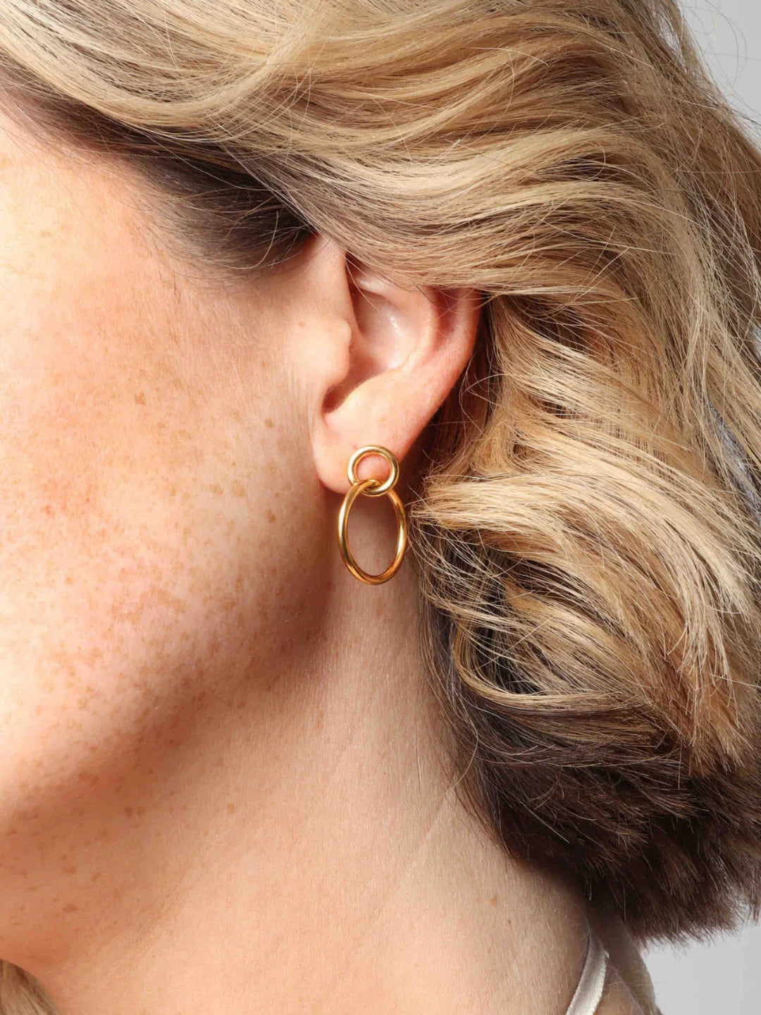 Marrin Costello Ven Hoops 1"