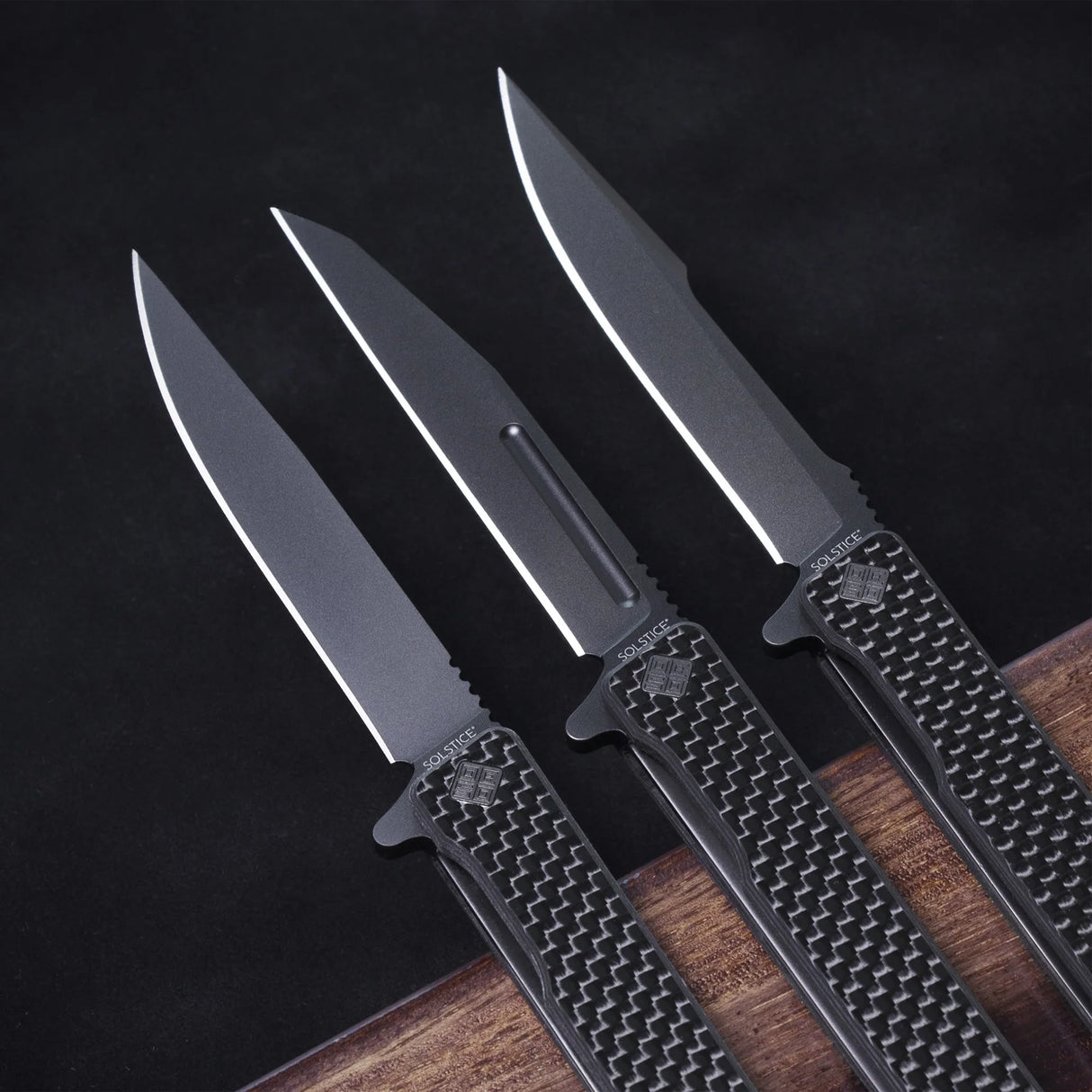Ocaso Solstice - Carbon Fiber / Black Wharncliffe Blade Knife