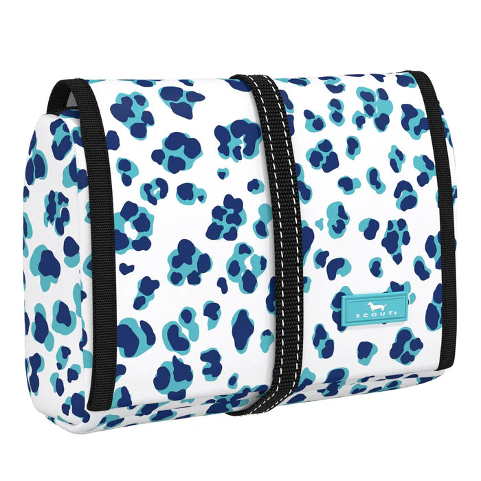 Scout Beauty Burrito Hanging Toiletry Bag