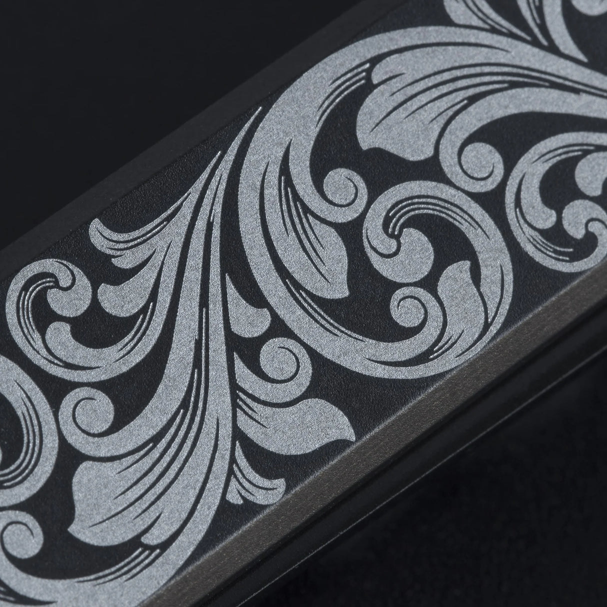 Ocaso Engraved Titanium Solstice - Scroll + Black Blade Knife