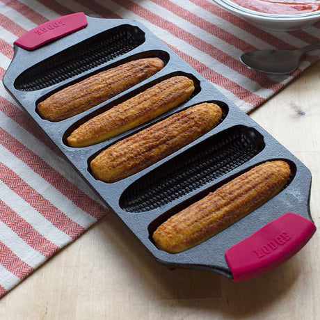 Lodge Cast Iron Bakeware Silicone Grips- Red