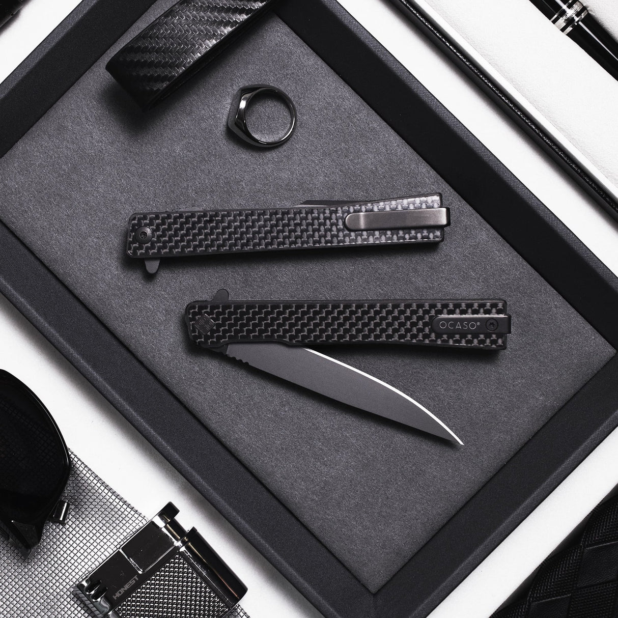Ocaso Solstice - Carbon Fiber / Black Straight Blade Knife