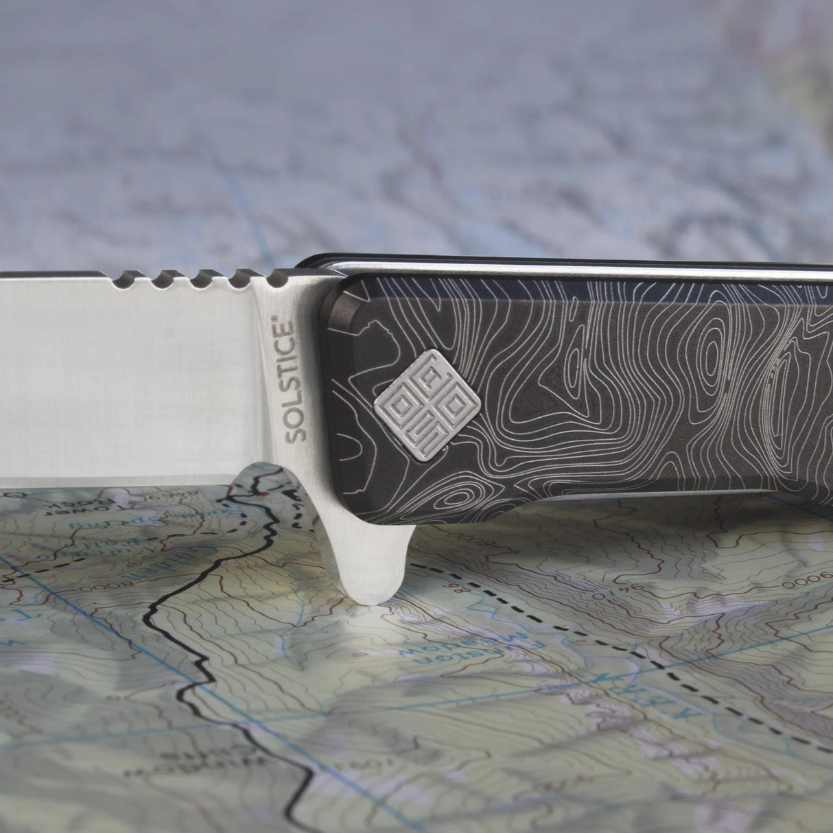 Ocaso Engraved Titanium Solstice - Topo + Satin Blade Knife